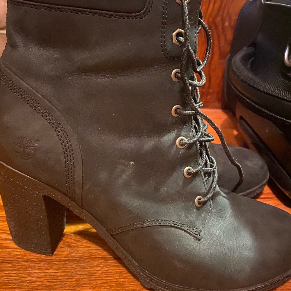 Black timberland heeled boots